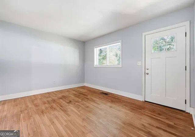 Photo 3 of Single family home for sale at 2889 Delray Dr Nw, Atlanta, GA 30318 | MLS# 10819796 | Listing updated on 2026-08-30