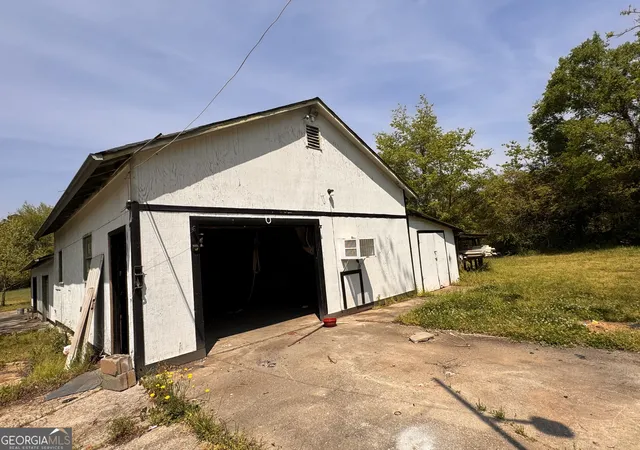 4th image of 1500 Cook Rd, Oxford, GA 30054 | MLS# 10736411