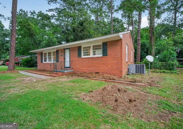 2nd image of 2557 Delano Dr, Macon, GA 31204 | MLS# 10831146