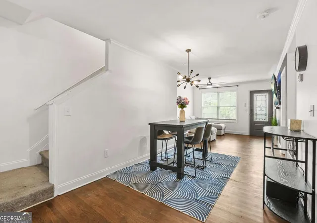 4th image of 545 Elmwood Rd Nw, Atlanta, GA 30318 | MLS# 10708644