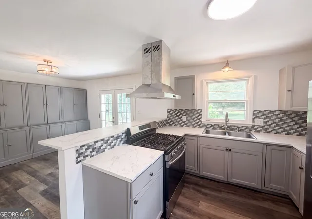 Photo 2 of Single family home for sale at 3119 Holbrook Dr Sw, Marietta, GA 30060 | MLS# 10799732 | Listing updated on 2026-09-18