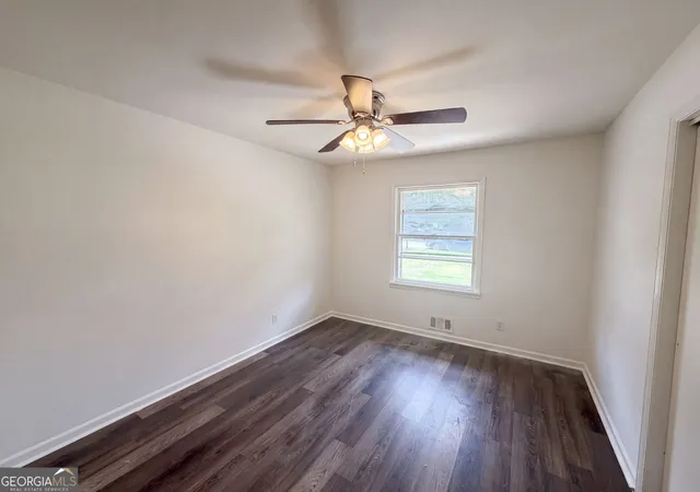 Photo 3 of Single family home for sale at 3119 Holbrook Dr Sw, Marietta, GA 30060 | MLS# 10799732 | Listing updated on 2026-09-18