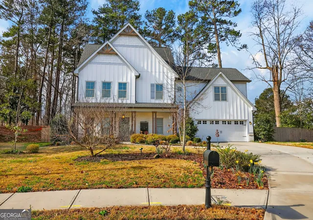 Photo 4 of Sale Pending at 2430 Rose Ml Ct SW, Atlanta, GA 30311 | MLS# 10792164 | Listing updated on 2026-09-12