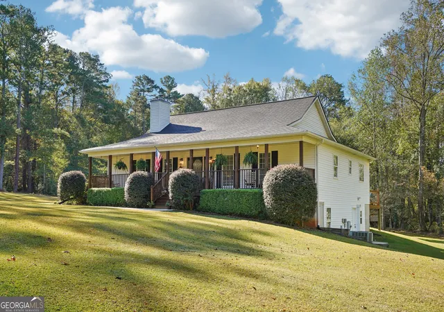 Photo 2 of Sale Pending at 3450 Tommy Lee Cook Rd, Newnan, GA 30263 | MLS# 10628961 | Listing updated on 2025-12-18