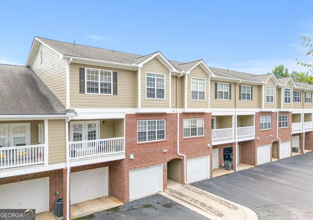 Photo 2 of Townhouse for sale at 5106 Woodland Ln, Alpharetta, GA 30009 | MLS# 10816361 | Listing updated on 2026-09-10