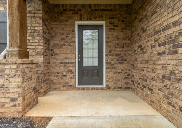 Photo 2 of Single family home for sale at 6236 Old Kingston Dr, Atlanta, GA 30331 | MLS# 10772362 | Listing updated on 2026-09-12