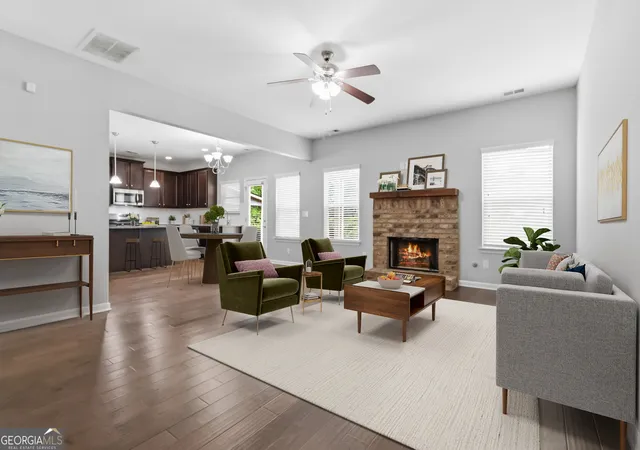 Photo 3 of Single family home for sale at 6236 Old Kingston Dr, Atlanta, GA 30331 | MLS# 10772362 | Listing updated on 2026-09-12