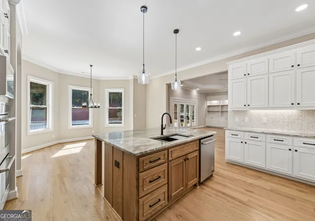 3rd image of 2431 Rabbit Farm Cir, Loganville, GA 30052 | MLS# 10832439