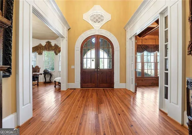3rd image of 983 Little Darby Ln, Suwanee, GA 30024 | MLS# 10724850