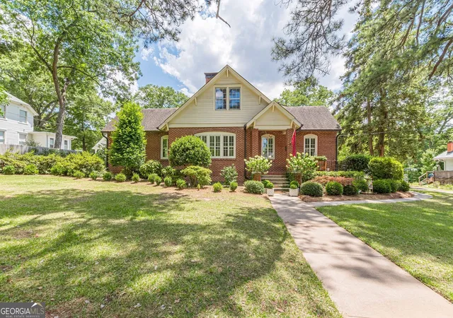 3rd image of 1878 Cambridge Ave, Atlanta, GA 30337 | MLS# 10707220