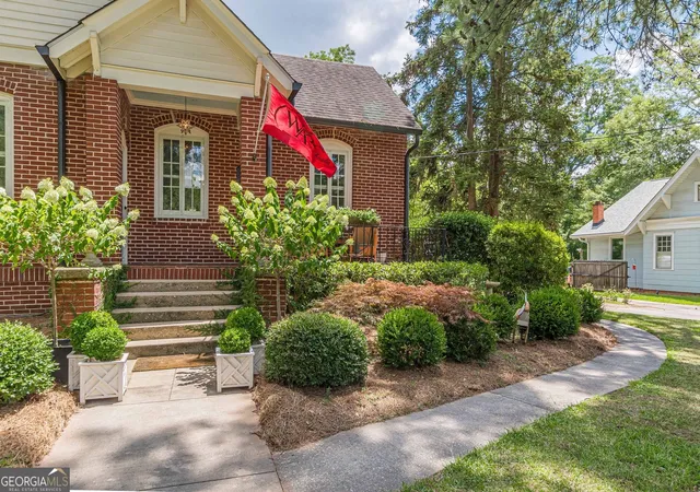 4th image of 1878 Cambridge Ave, Atlanta, GA 30337 | MLS# 10707220
