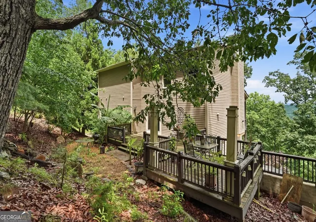 Photo 3 of Single family home for sale at 930 Lake Arrowhead Dr, Waleska, GA 30183 | MLS# 10791069 | Listing updated on 2026-09-12