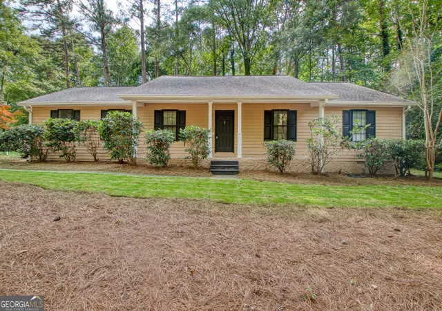 1st image of 260 Mimosa Dr, Fayetteville, GA 30214 | MLS# 10795078