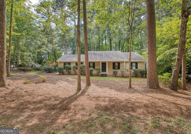 2nd image of 260 Mimosa Dr, Fayetteville, GA 30214 | MLS# 10795078