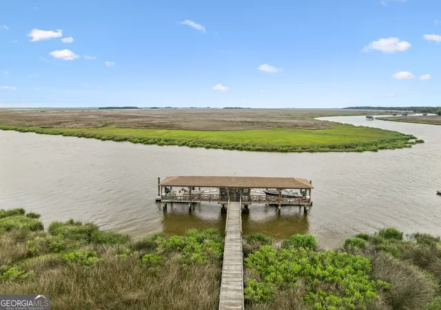 Photo 3 of Mansion for sale at 423 Mimosa Dr, Saint Simons Island, GA 31522 | MLS# 10818758 | Listing updated on 2026-08-18