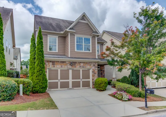 Photo 2 of Single family home for sale at 6907 Trailing Ivy Way, Flowery Branch, GA 30542 | MLS# 10802615 | Listing updated on 2026-09-06
