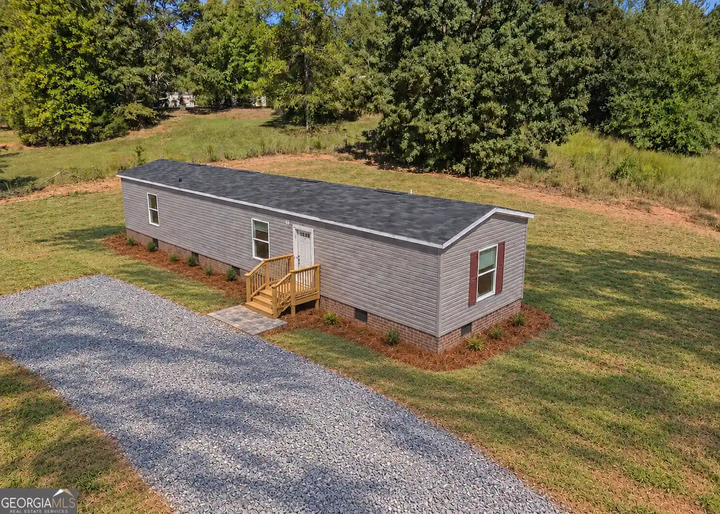 Photo 1 of Manufactured home for sale at 6060 Gumlog Rd, Martin, GA 30557 | MLS# 10855552 | Listing updated on 2026-10-18