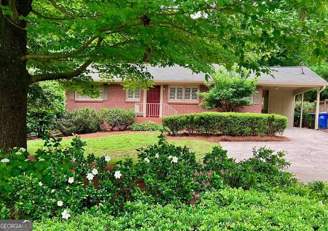 Photo 1 of Single family home for sale at 2556 Defoors Fry Rd Nw, Atlanta, GA 30318 | MLS# 10673384 | Listing updated on 2026-10-19