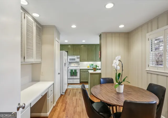 Photo 1 of Single family home for sale at 2556 Defoors Fry Rd NW, Atlanta, GA 30318 | MLS# 10673384 | Listing updated on 2026-10-19