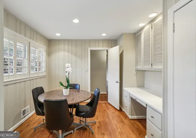 Photo 3 of Single family home for sale at 2556 Defoors Fry Rd NW, Atlanta, GA 30318 | MLS# 10673384 | Listing updated on 2026-10-19