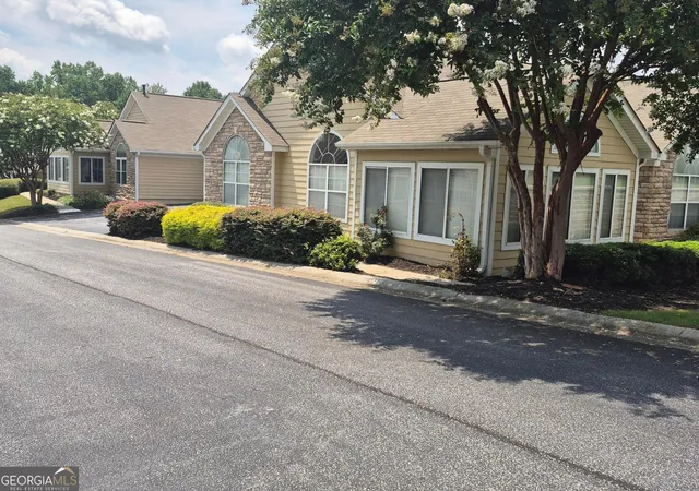 2nd image of 2191 Rockbridge Rd #APT 2101, Stone Mountain, GA 30087 | MLS# 10813092