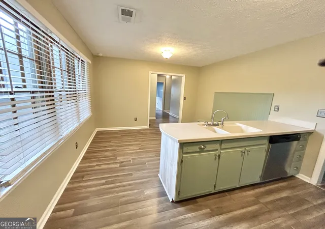image of 733 Fallowfield Dr, Loganville, GA 30052 | MLS# 10785714