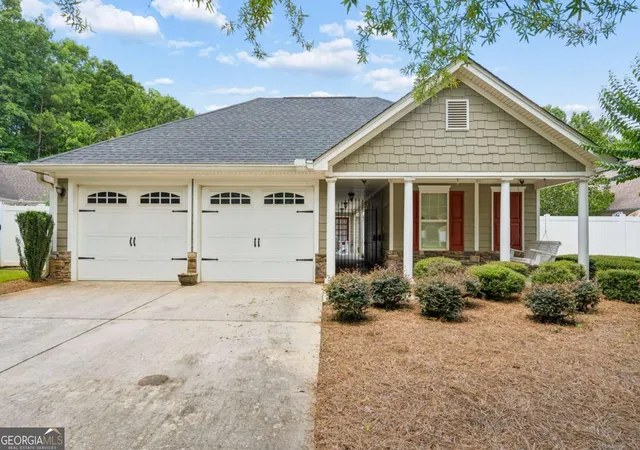 2nd image of 162 Cottage Club Dr, Locust Grove, GA 30248 | MLS# 10805644