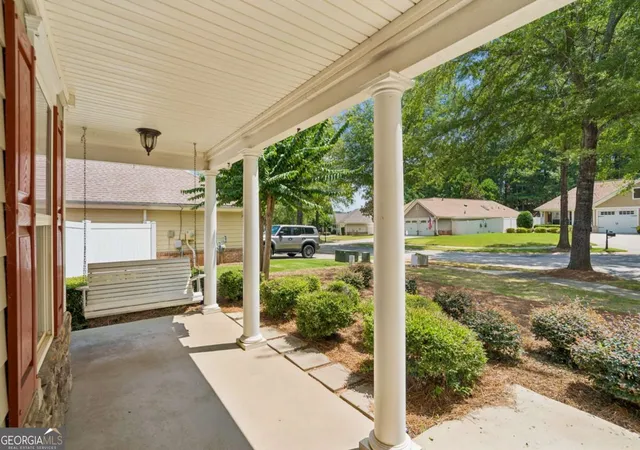 3rd image of 162 Cottage Club Dr, Locust Grove, GA 30248 | MLS# 10805644