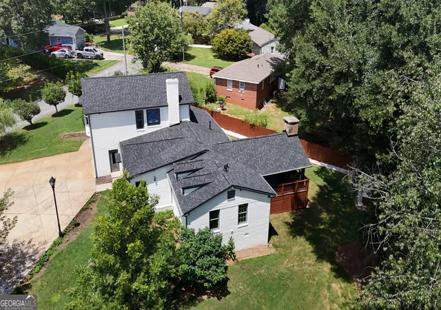 Photo 3 of Single family home for sale at 2090 Panstone Ct Sw, Marietta, GA 30060 | MLS# 10806311 | Listing updated on 2026-09-12