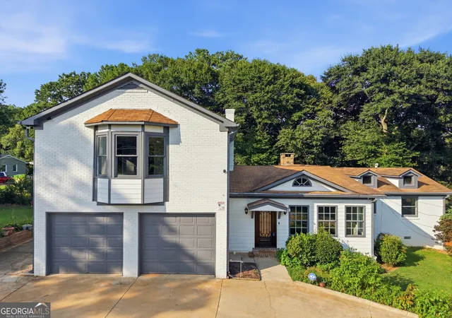 Photo 4 of Single family home for sale at 2090 Panstone Ct Sw, Marietta, GA 30060 | MLS# 10806311 | Listing updated on 2026-09-12