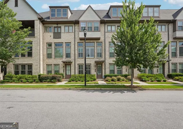 Photo 4 of Townhouse for sale at 2474 Figaro Dr, Atlanta, GA 30339 | MLS# 10805546 | Listing updated on 2026-09-08