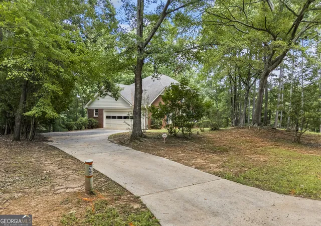 Homes for sale in Bogart, GA | 201 Chesterfield Rd, Bogart, GA 30622 | MLS# 10801618