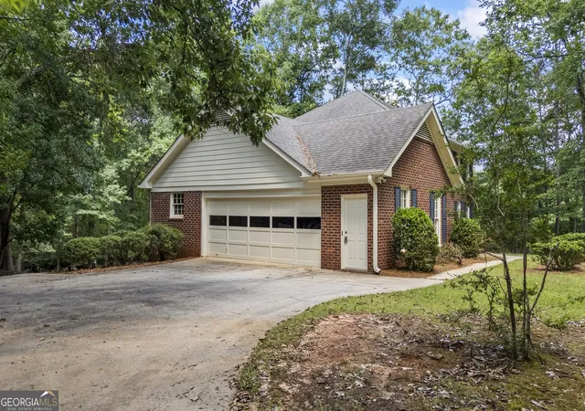 Homes for sale in Bogart, GA | 201 Chesterfield Rd, Bogart, GA 30622 | MLS# 10801618