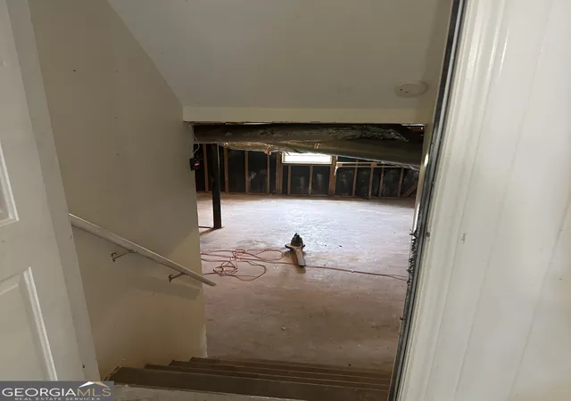 4th image of 513 Martindale Ct, Stone Mountain, GA 30088 | MLS# 10783456