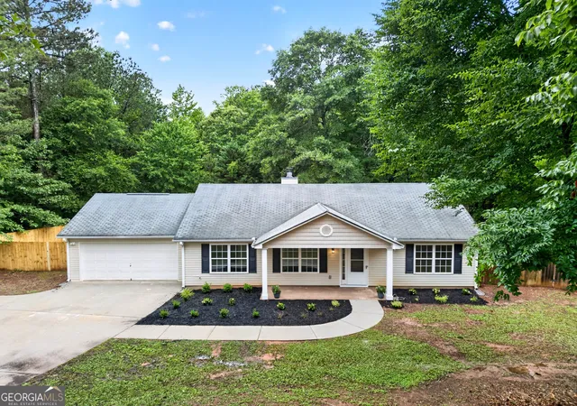 Homes for sale in Grantville, GA | 48 Fawn Dr, Grantville, GA 30220 | MLS# 10771015