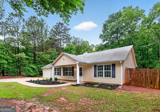 Homes for sale in Grantville, GA | 48 Fawn Dr, Grantville, GA 30220 | MLS# 10771015