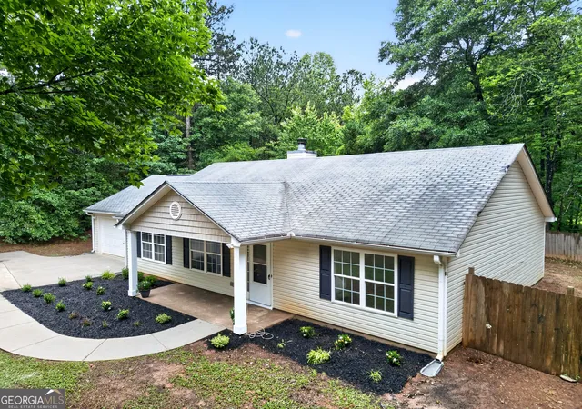 Homes for sale in Grantville, GA | 48 Fawn Dr, Grantville, GA 30220 | MLS# 10771015