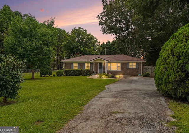 1st image of 4074 Newnan Rd, Griffin, GA 30223 | MLS# 10818817