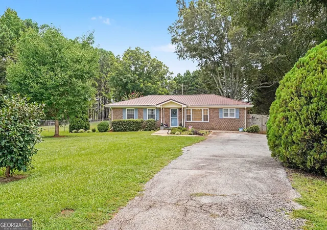 2nd image of 4074 Newnan Rd, Griffin, GA 30223 | MLS# 10818817