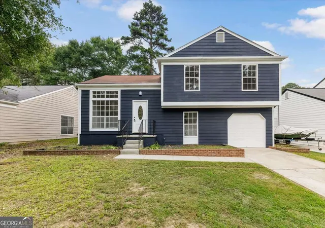 Photo 4 of Single family home for sale at 6653 Eastbriar Dr, Lithonia, GA 30058 | MLS# 10800126 | Listing updated on 2026-09-04