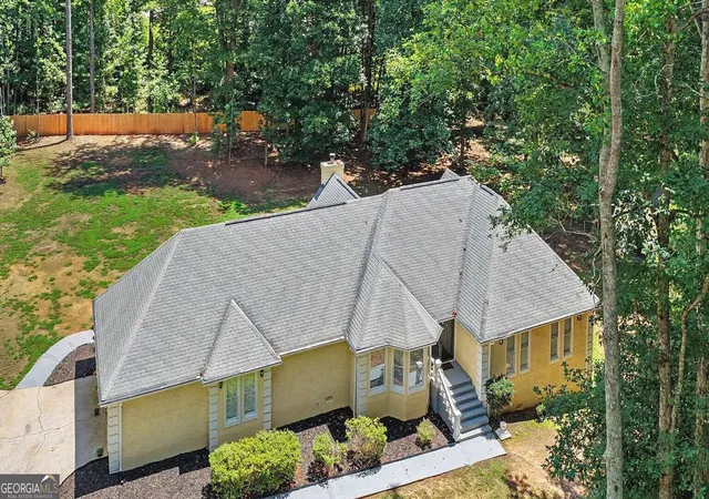 Photo 2 of Single family home for sale at 185 Courtland Dr, Fayetteville, GA 30215 | MLS# 10769100 | Listing updated on 2026-09-20