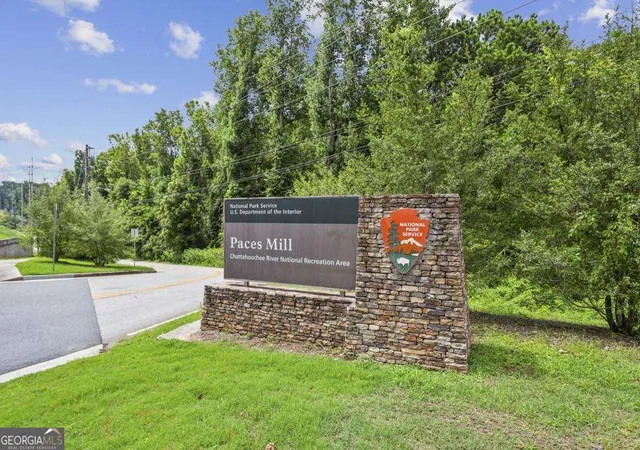 2nd image of 3621 Vinings Slope, Atlanta, GA 30339