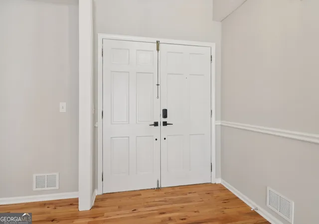 5th image of 937 Hidden Falls Ln Se, Smyrna, GA 30082 | MLS# 10652600