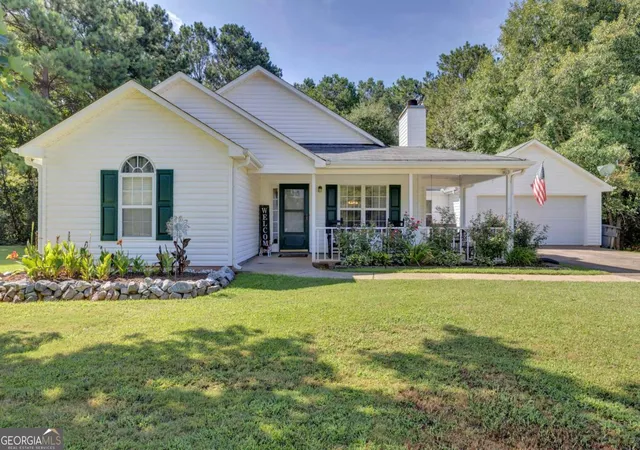 Photo 2 of Single family home for sale at 35 Macadamia Ct, Covington, GA 30016 | MLS# 10823627 | Listing updated on 2026-10-28