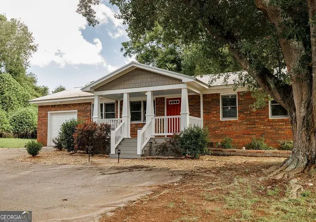Photo 2 of Single family home for sale at 391 Gober Rd, Bishop, GA 30621 | MLS# 10789036 | Listing updated on 2026-09-23
