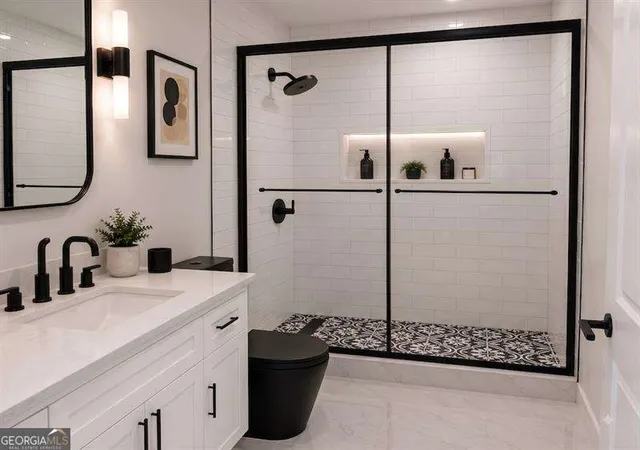 2nd image of 3324 Peachtree Rd Ne, Atlanta, GA 30326
