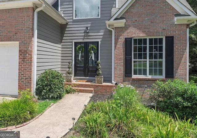 Photo 3 of Sale Pending at 7211 Meadow Gate Wy, Woodstock, GA 30189 | MLS# 10828061 | Listing updated on 2026-09-11
