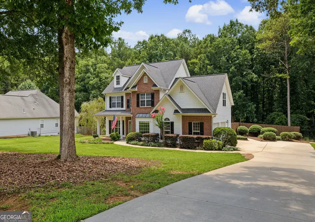 2nd image of 75 Sycamore Wy, Sharpsburg, GA 30277 | MLS# 10815317