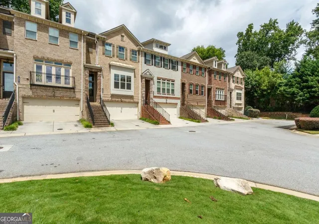 Photo 2 of Sale Pending at 1953 Townsend Ct Ne, Atlanta, GA 30329 | MLS# 10810437 | Listing updated on 2026-10-09