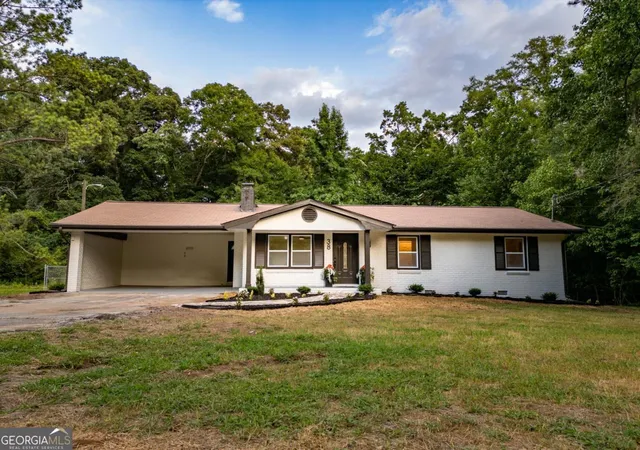 Photo 3 of Single family home for sale at 38 Red Oak Dr, Newnan, GA 30263 | MLS# 10803497 | Listing updated on 2026-09-16